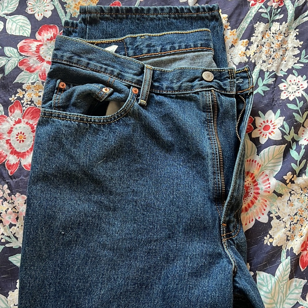 Men’s Levi jeans - Picture 2 of 4